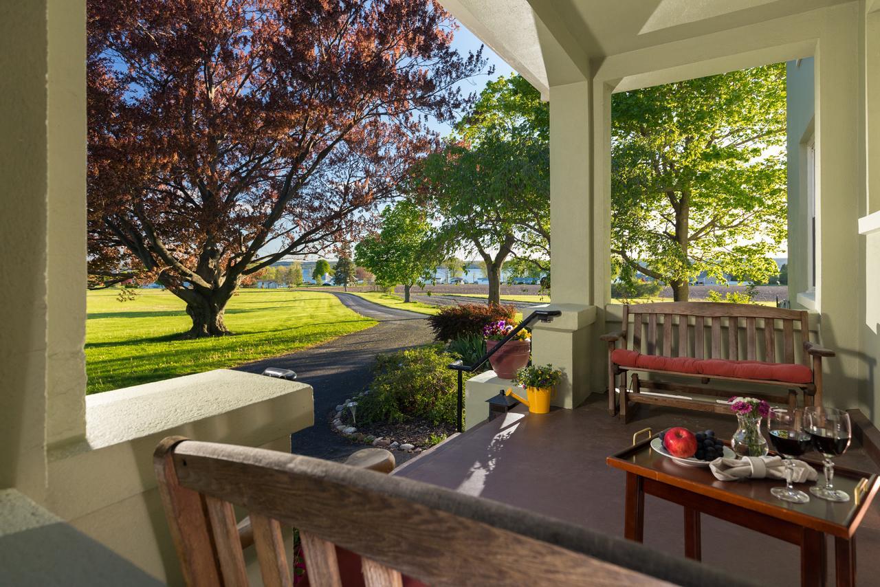 Yale Manor B&B & Yurt Glamping Exterior foto